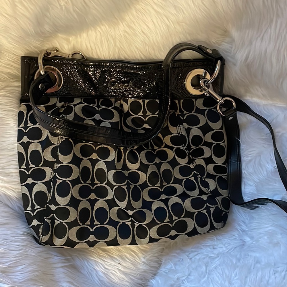 Coach Purse! 🖤😯